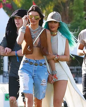 Kylie Jenner Nude Leaked Photo #656