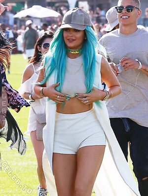 Kylie Jenner Nude Photos