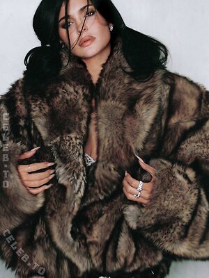 Kylie Jenner Nude Leaked Photo #709