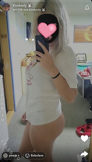 l9Kimmy Nude Leaked Photo #23