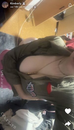 l9Kimmy Nude Leaked Photo #30