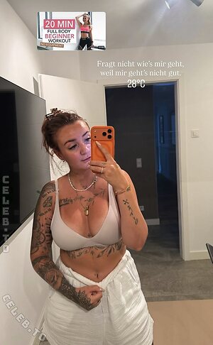 Laberrhababer Sarah Nude Leaked Photo #19