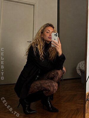 Lara Kleinfeld Nude Leaked Photo #12