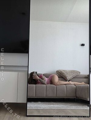 Lara.uth Nude Leaked Photo #32