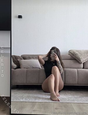 Lara.uth Nude Leaked Photo #39