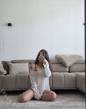 Lara.uth Nude Leaked Photo #47