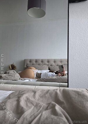 Lara.uth Nude Leaked Photo #68