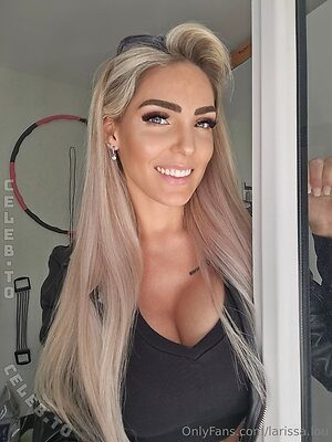 Larissa Lou Nude Leaked Photo #87