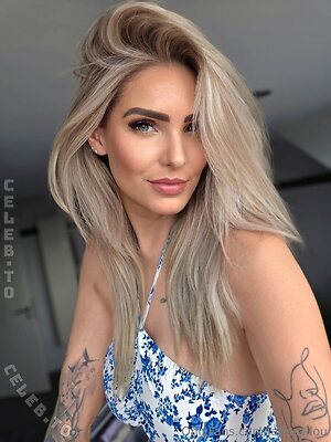 Larissa Lou photo