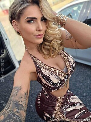 Larissa Lou Nude Leaked Photo #160