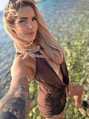Larissa Lou Nude Leaked Photo #192