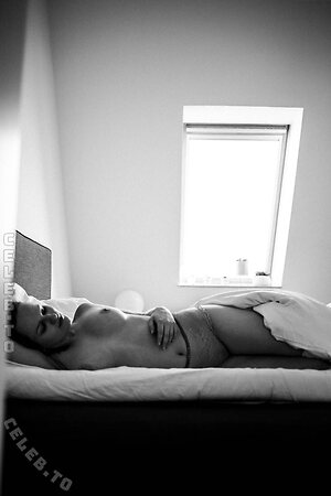 Late.night.ego Nude Leaked Photo #17