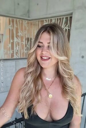 Laura aka Captain_lulli Nude Leaked Photo #8