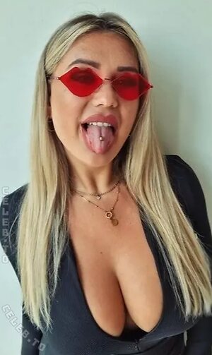 Laura aka Captain_lulli
