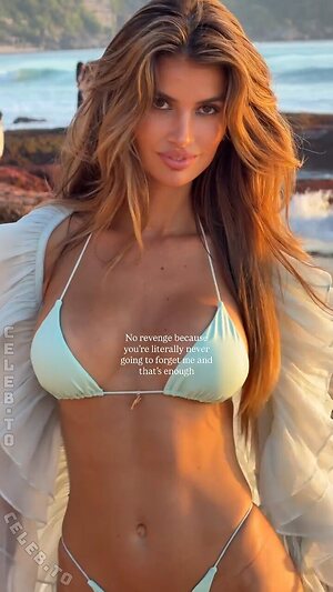Laura Schultz Nude Leaked Photo #384