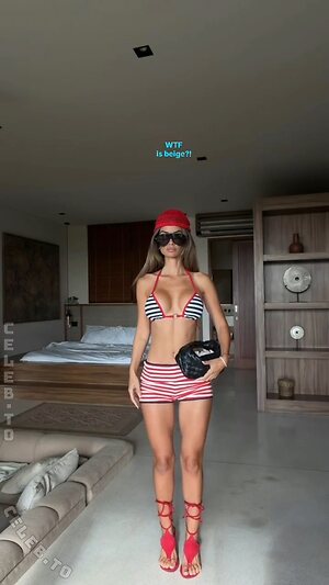 Laura Schultz Nude Leaked Photo #538