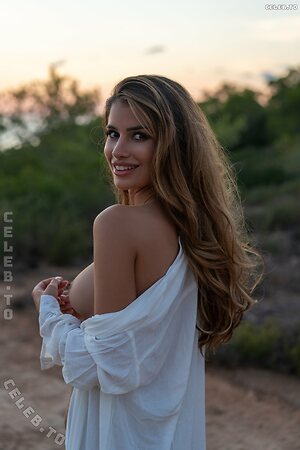 Laura Schultz Nude Leaked Photo #571