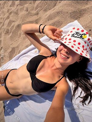 Laura Sophie Nude Leaked Photo #44