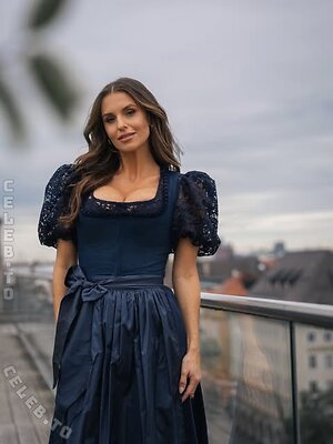 Laura Wontorra photo