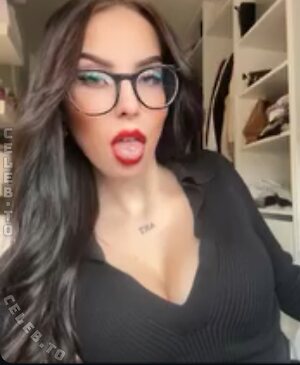 Lauraaasmk Nude Leaked Photo #36
