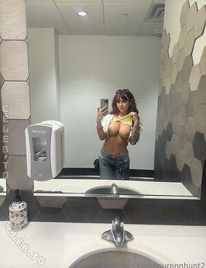 Lauren Hunt Nude Photos
