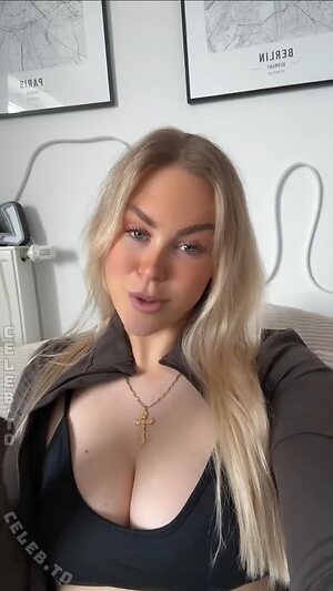 Lavrasophie Nude Leaked Photo #10