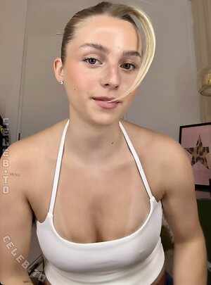 Lea Breuer Nude Leaked Photo #210