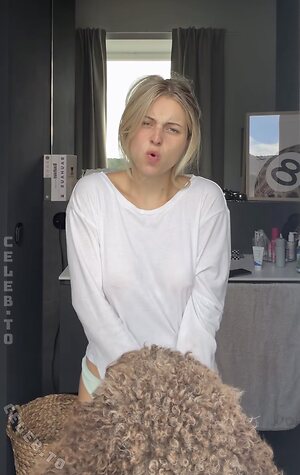 Lea Breuer Nude Leaked Photo #238