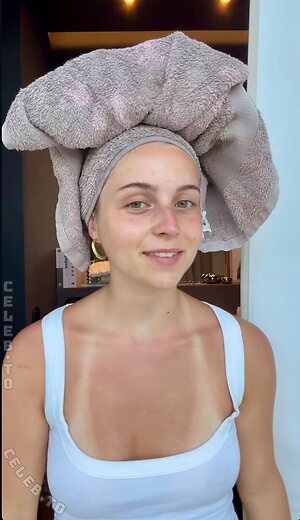 Lea Breuer Nude Leaked Photo #272