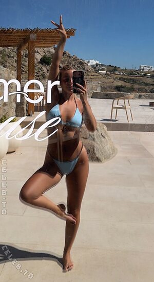 Lea Breuer Nude Leaked Photo #334
