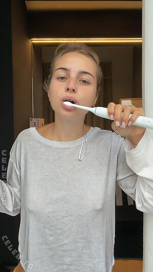 Lea Breuer Nude Leaked Photo #425