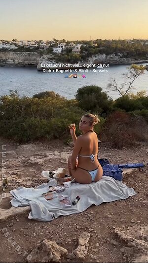 Lea Breuer Nude Leaked Photo #487