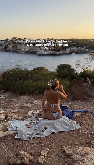Lea Breuer Nude Leaked Photo #488