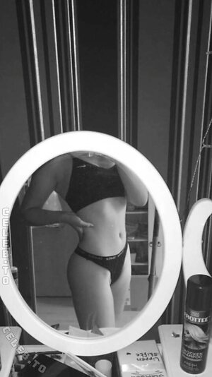 lea.crrl Nude Leaked Photo #19