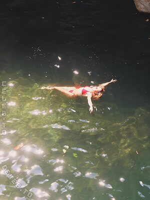 Lea.nxz Nude Leaked Photo #17