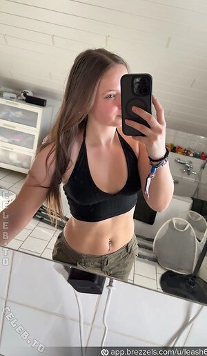 Leash6 Nude Leaked Photo #17