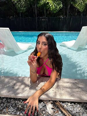 Lena The Plug photo