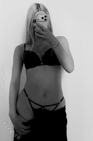 Leni Blum07 Nude Leaked Photo #17