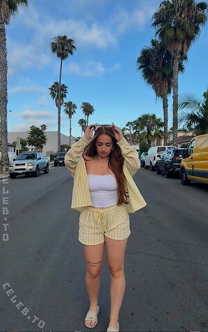 Lenia.Klm Nude Leaked Photo #8