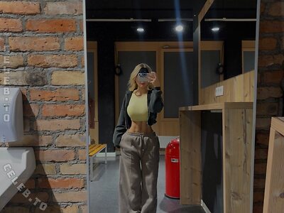 leni.zkm Nude Leaked Photo #13