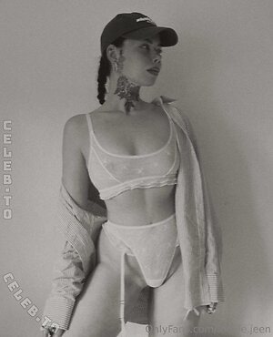 Leonie Jeen Nude Leaked Photo #18