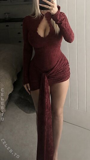 LeonieSia photo