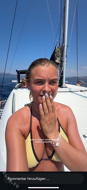 Leonyymartinek Nude Leaked Photo #31