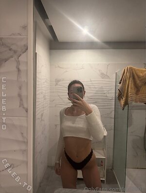 Lexi2001 Nude Leaked Photo #2