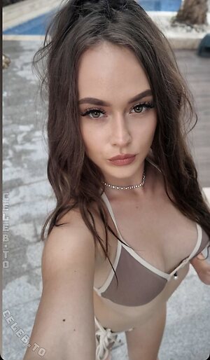 lfrxy Nude Leaked Photo #25