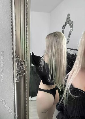 _lia.moon Nude Leaked Photo #2