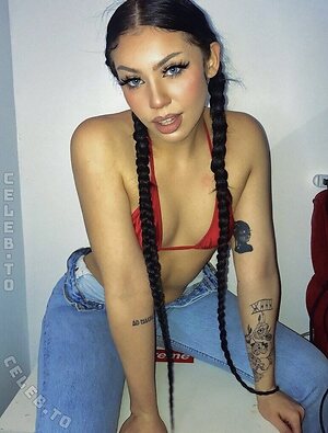 lilchrrybomb Nude Photos