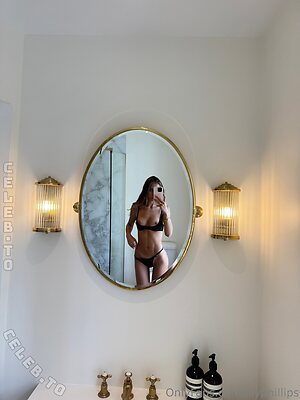 Lillian Phillips Nude Leaked Photo #1865
