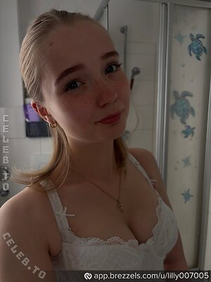 Lilly Schaper Nude Leaked Photo #7