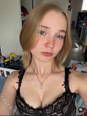 Lilly Schaper Nude Leaked Photo #12